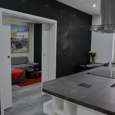 Rr Bus Station Apartment 브라티슬라바 외부 사진