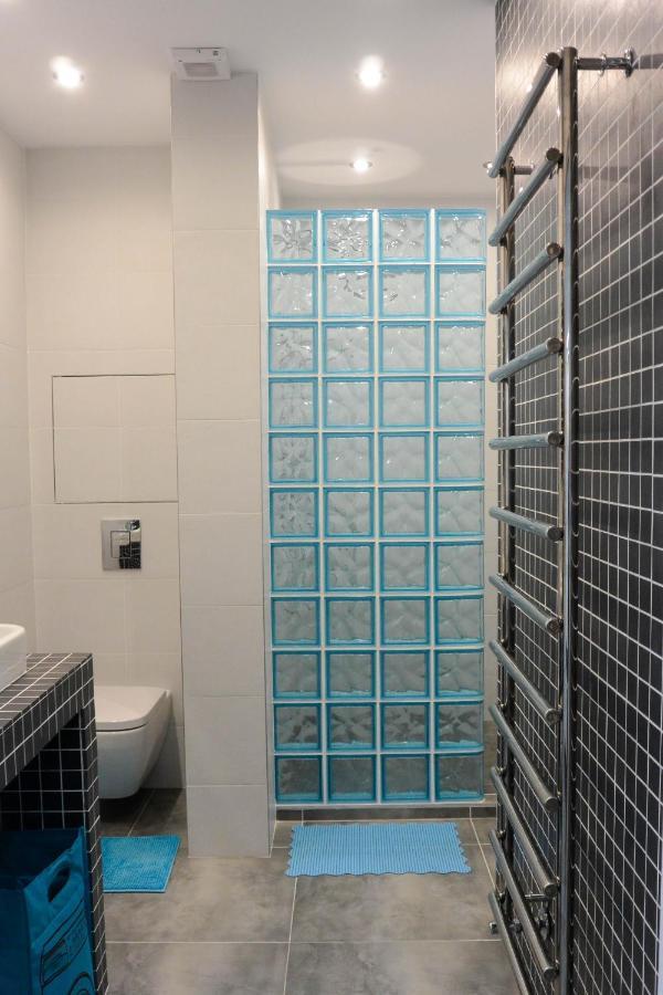 Rr Bus Station Apartment 브라티슬라바 외부 사진