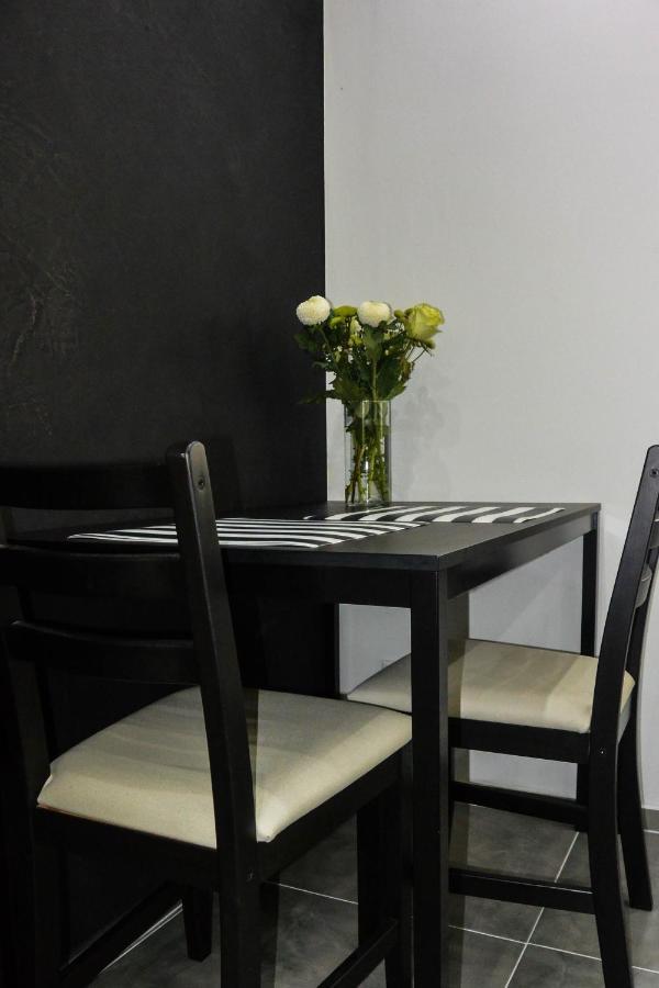 Rr Bus Station Apartment 브라티슬라바 외부 사진